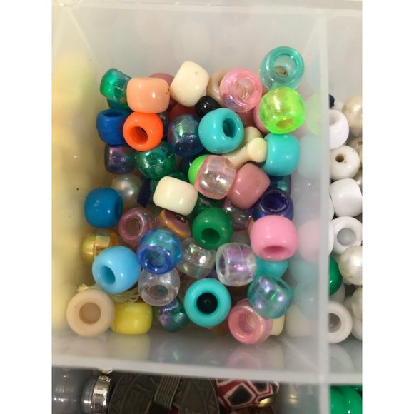 Beads And Findings For Jewelry & Other Crafts Multiple Color Box Of Loose Craft - Picture 9 of 12